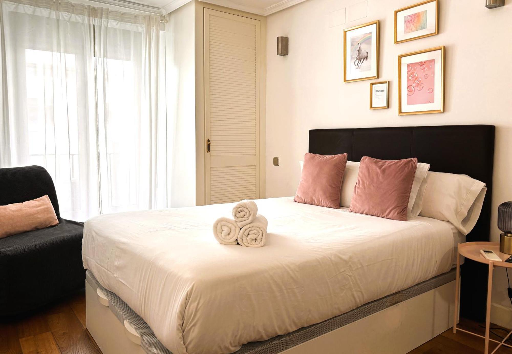Chueca Apartamentos Noxi Madrid Exterior foto